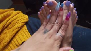 Lotioning up my feet - porn video